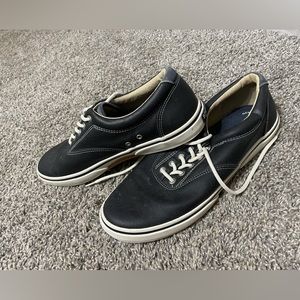 Men’s lace up sperrys